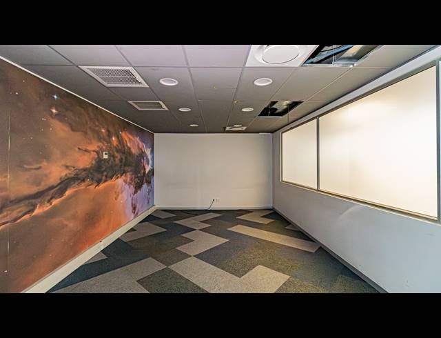 800M² OFFICE TO LET IN FERNDALE